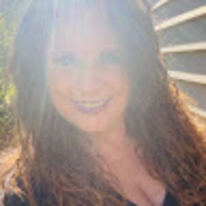 Meet your Posher, Suzanne